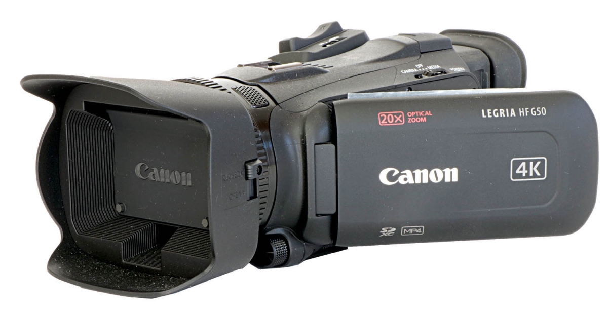 Videokamera Canon HF G50 v přední perspektivě