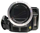 Canon HF100 v detailu zepředu (Klikni pro zvětšení)