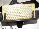 Detail uspořádání LED-diod ve světle (Klikni pro zvětšení)